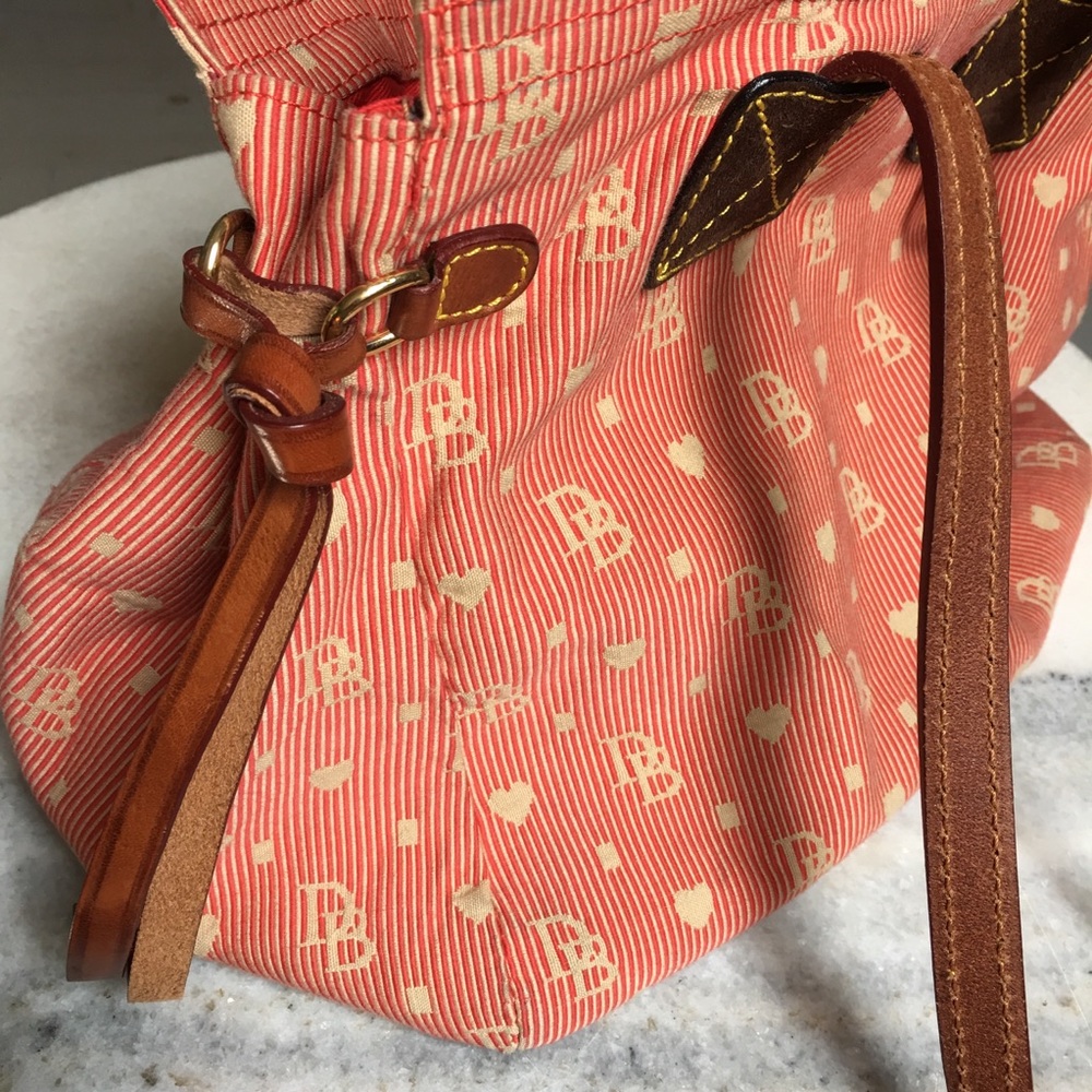 Vintage Dooney & Bourke Canvas Heart Bag - Picture 2 of 7